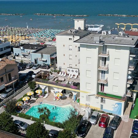 Hotel Gardenia ベラーリア・イジェア・マリーナ エクステリア 写真