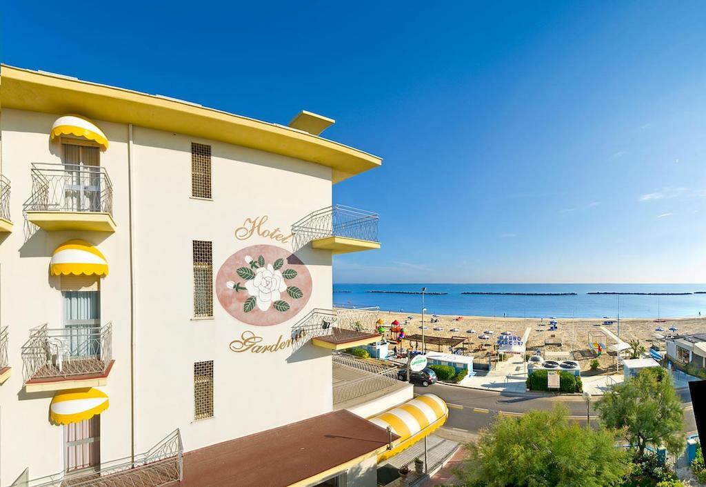 Hotel Gardenia ベラーリア・イジェア・マリーナ エクステリア 写真